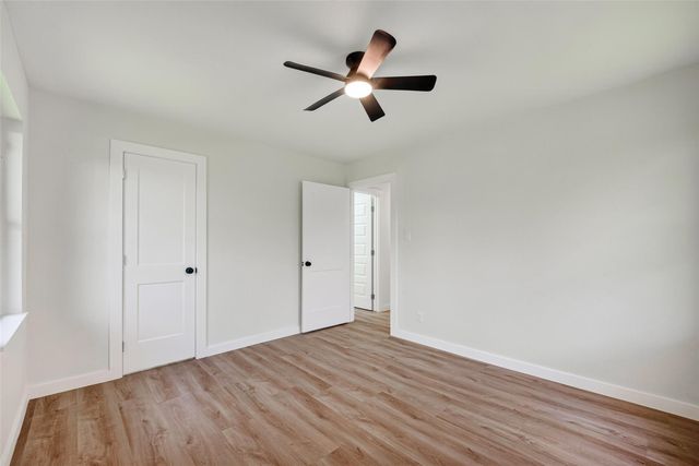 13030 Knollcrest Street, Houston, TX 77015