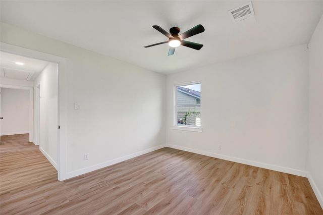 13030 Knollcrest Street, Houston, TX 77015