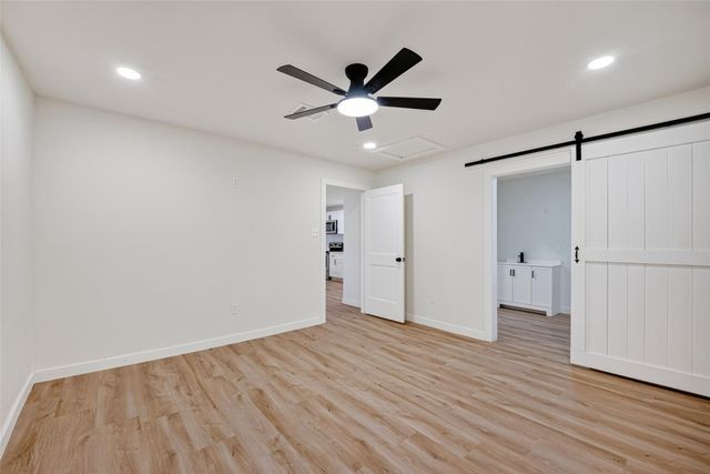 13030 Knollcrest Street, Houston, TX 77015