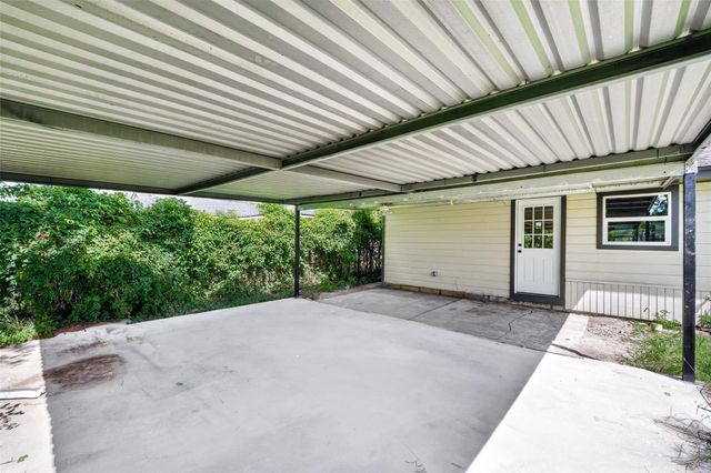 13030 Knollcrest Street, Houston, TX 77015