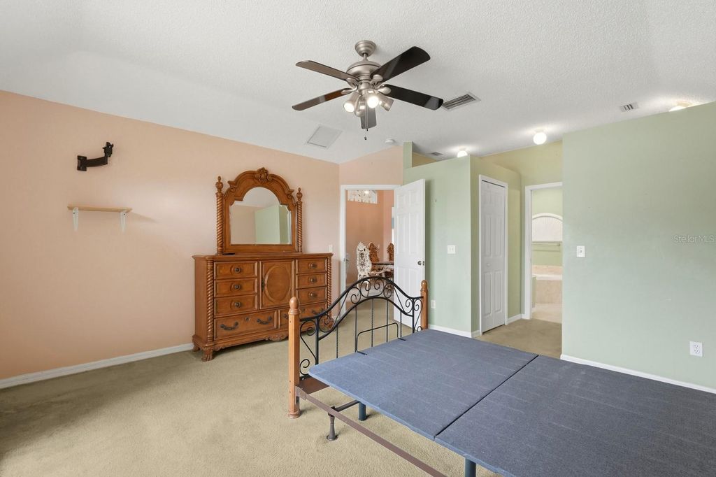 Image 15 of property listing at 2270 CARSON LANE, Deltona, FL 32738