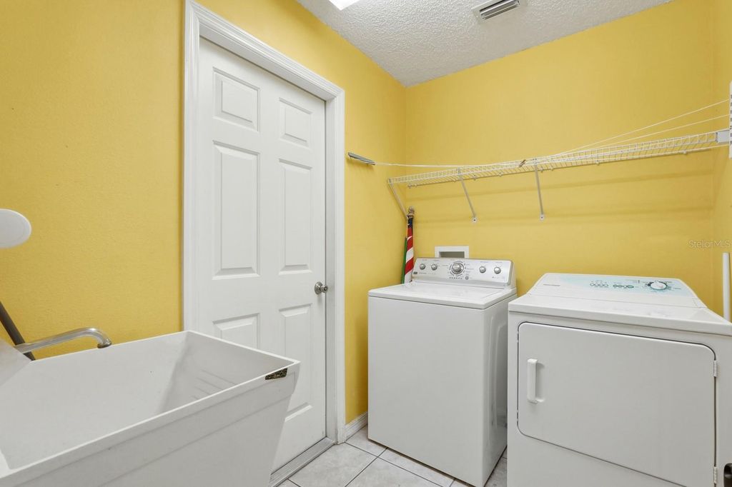 Image 22 of property listing at 2270 CARSON LANE, Deltona, FL 32738