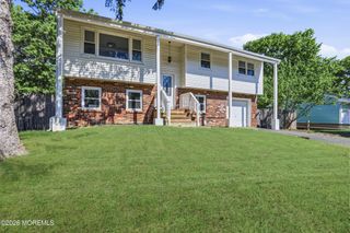 816 Berkeley Avenue, Beachwood, NJ 08722