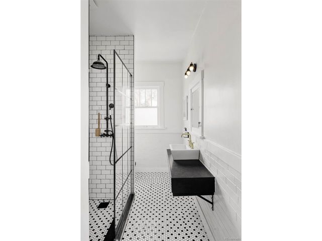 2542 Irving St, Denver, CO 80211