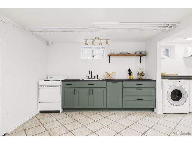 2542 Irving St, Denver, CO 80211