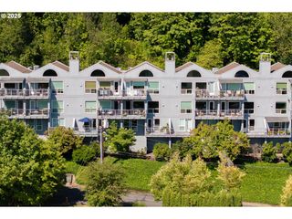 5425 Sw VIEW POINT Ter, Portland, OR 97239