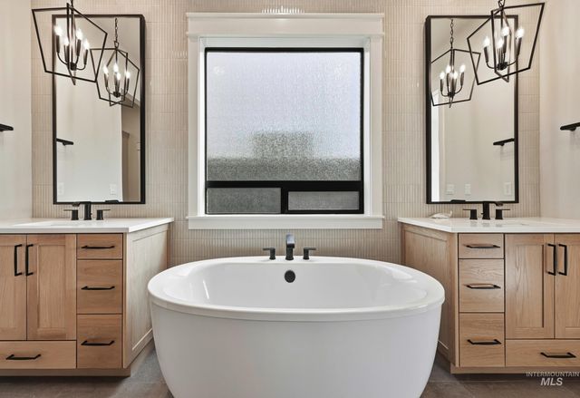 1090 E Crescendo St, Meridian, ID 83642