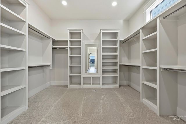 1090 E Crescendo St, Meridian, ID 83642