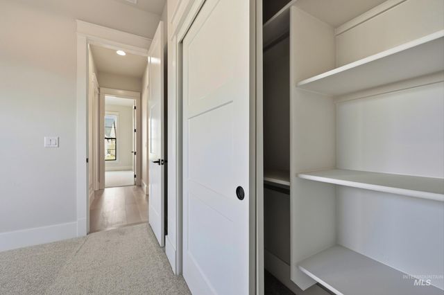 1090 E Crescendo St, Meridian, ID 83642