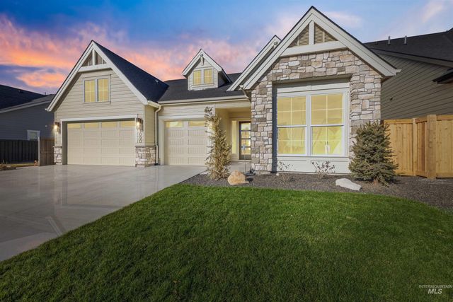 1090 E Crescendo St, Meridian, ID 83642