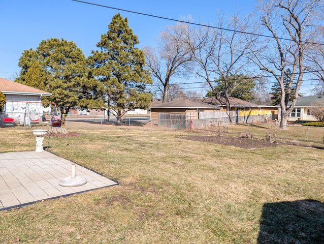 8207 Fremont Avenue S, Bloomington, MN 55420