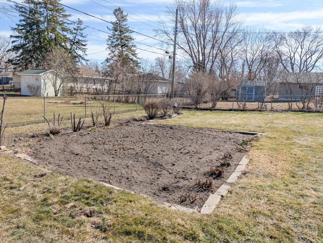 8207 Fremont Avenue S, Bloomington, MN 55420