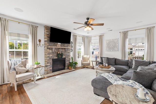 202 Lynx Lane, Summerville, SC 29483