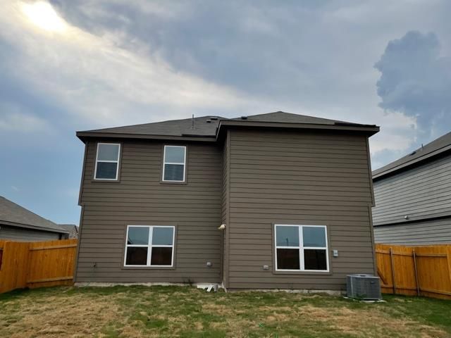 18812 Speculator LN, Elgin, TX 78621