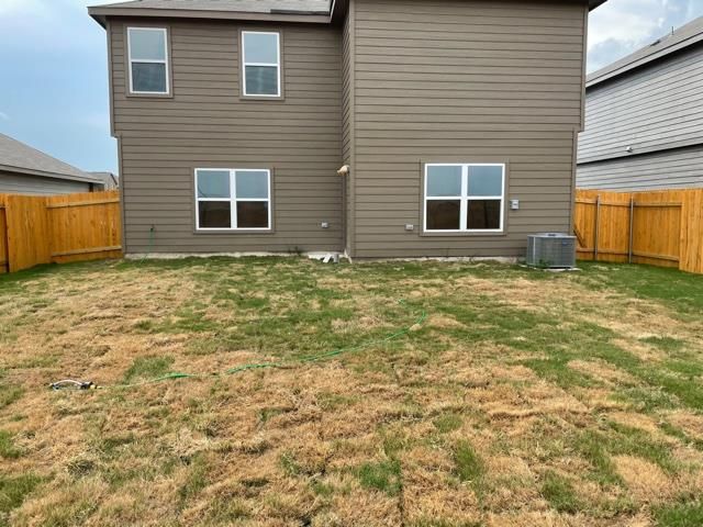 18812 Speculator LN, Elgin, TX 78621