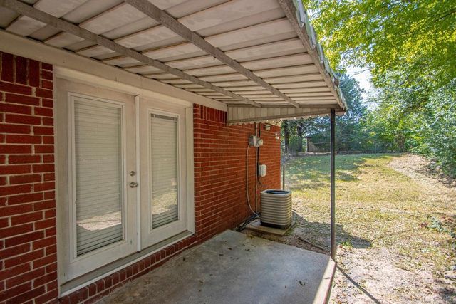 800 Buttercup Circle, North Little Rock, AR 72118