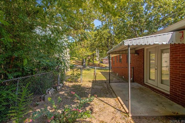 800 Buttercup Circle, North Little Rock, AR 72118