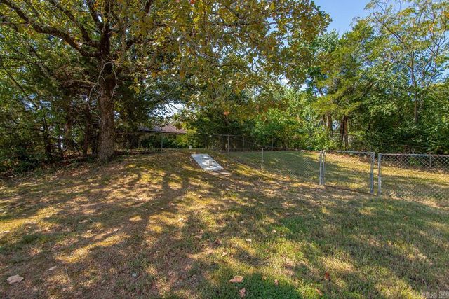 800 Buttercup Circle, North Little Rock, AR 72118