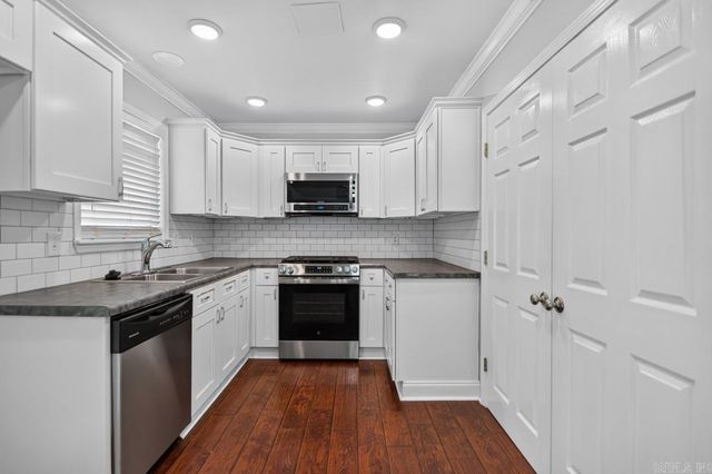 800 Buttercup Circle, North Little Rock, AR 72118