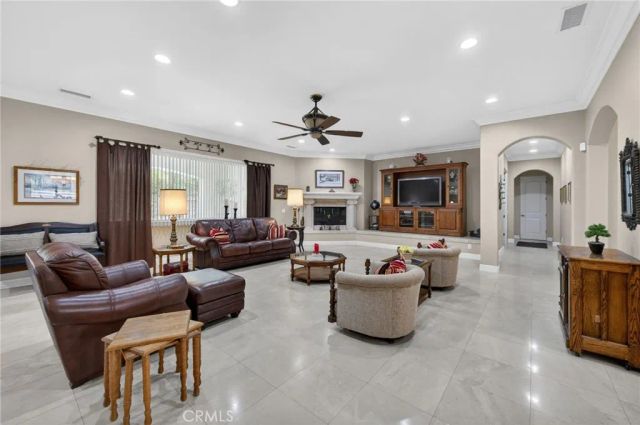 32905 Avenida Lestonnac, Temecula, CA 92592