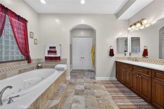 32905 Avenida Lestonnac, Temecula, CA 92592