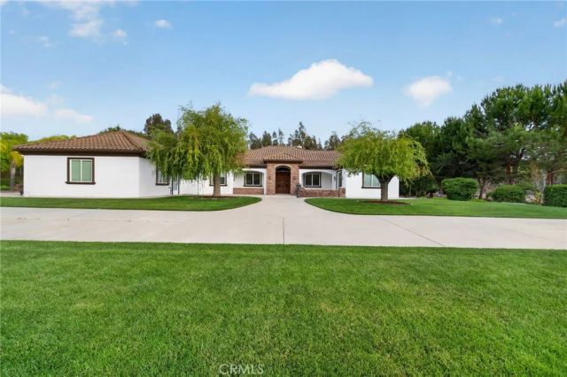 32905 Avenida Lestonnac, Temecula, CA 92592
