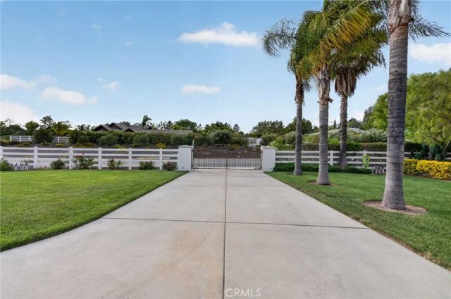 32905 Avenida Lestonnac, Temecula, CA 92592