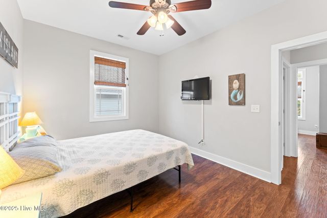 103 NE 18th Street, Oak Island, NC 28465