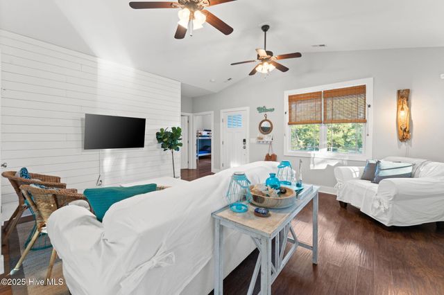 103 NE 18th Street, Oak Island, NC 28465