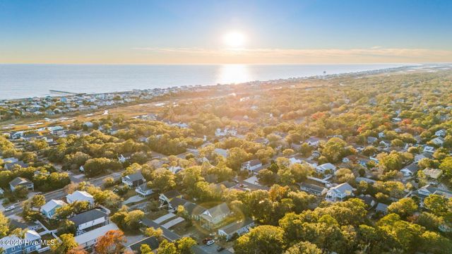 103 NE 18th Street, Oak Island, NC 28465