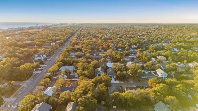 103 NE 18th Street, Oak Island, NC 28465