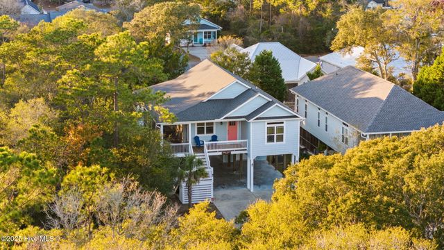 103 NE 18th Street, Oak Island, NC 28465