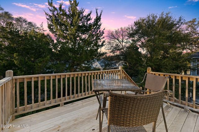 103 NE 18th Street, Oak Island, NC 28465