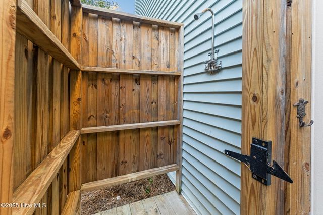 103 NE 18th Street, Oak Island, NC 28465