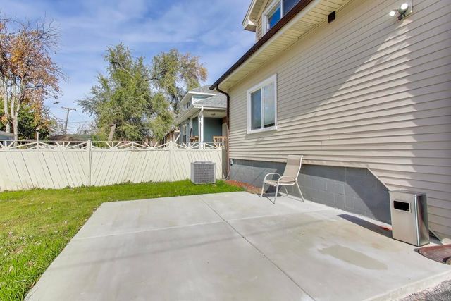 1912 S 4th Avenue, Maywood, IL 60153