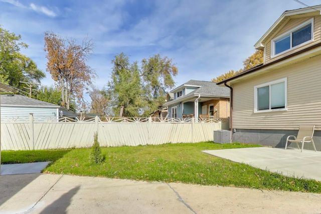 1912 S 4th Avenue, Maywood, IL 60153