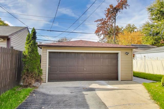 1912 S 4th Avenue, Maywood, IL 60153