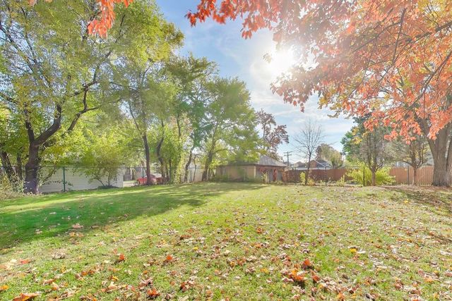 1912 S 4th Avenue, Maywood, IL 60153