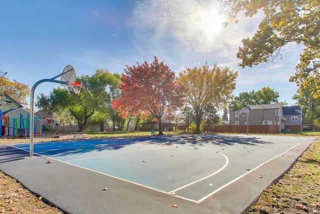 1912 S 4th Avenue, Maywood, IL 60153