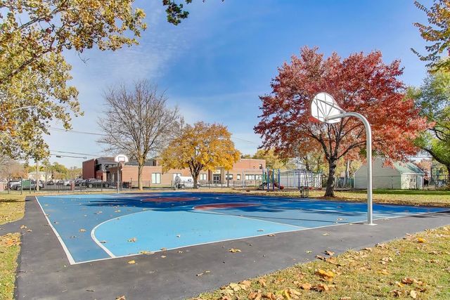 1912 S 4th Avenue, Maywood, IL 60153