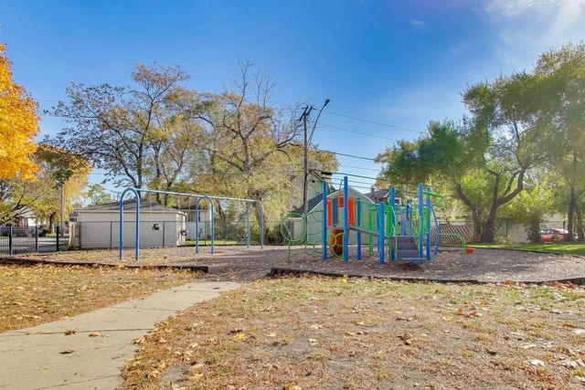 1912 S 4th Avenue, Maywood, IL 60153