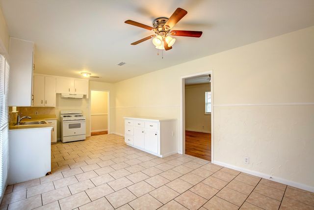 405 Vine Street, Euless, TX 76040