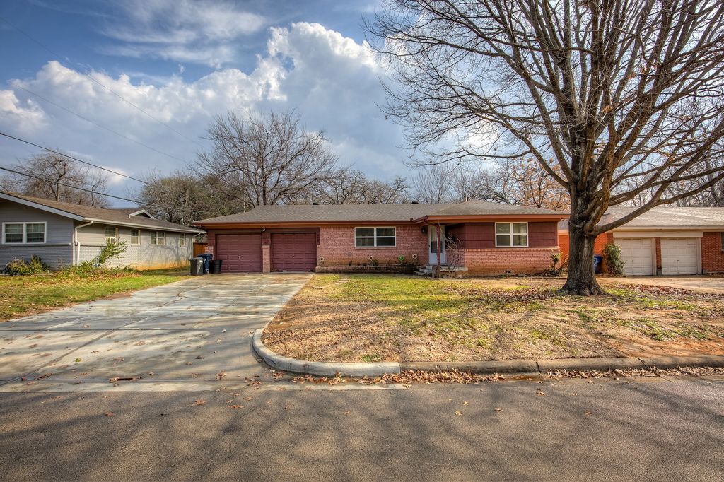 405 Vine Street, Euless, TX 76040