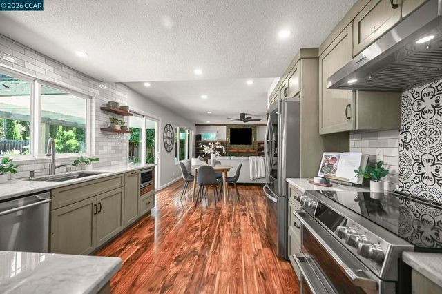 151 Blue Canyon Way, Martinez, CA 94553