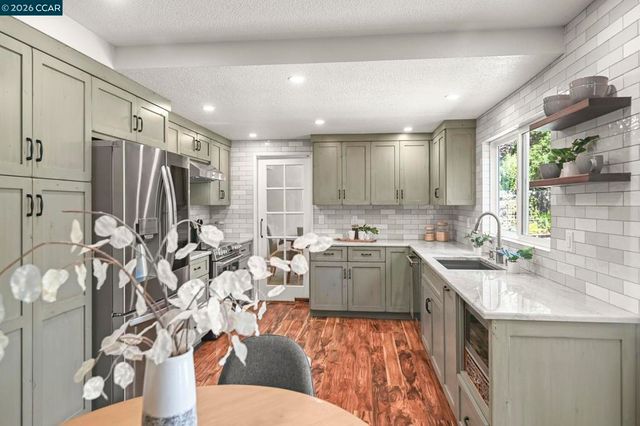 151 Blue Canyon Way, Martinez, CA 94553