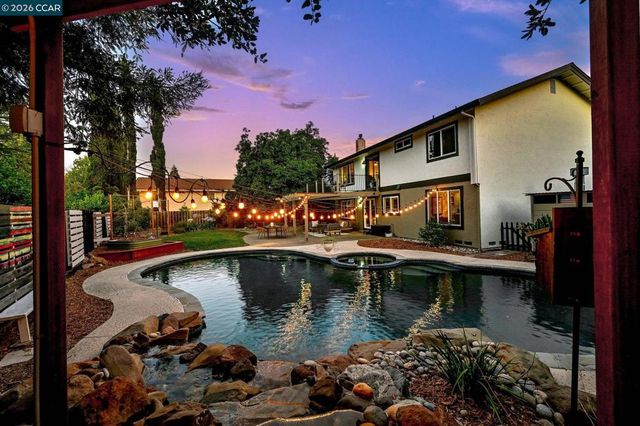 151 Blue Canyon Way, Martinez, CA 94553