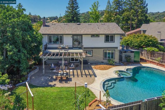 151 Blue Canyon Way, Martinez, CA 94553
