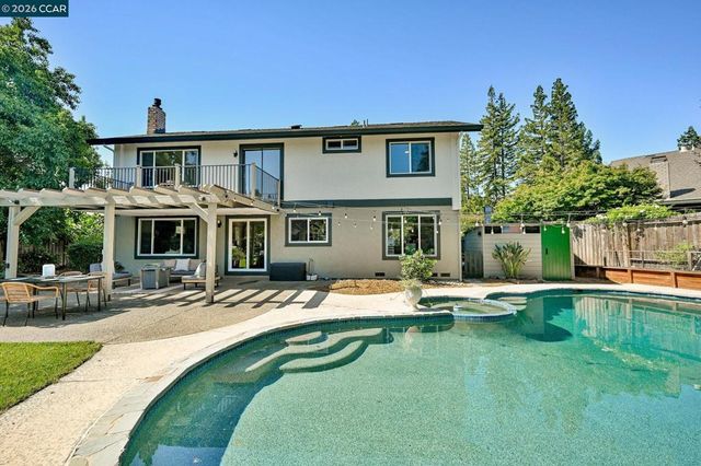 151 Blue Canyon Way, Martinez, CA 94553