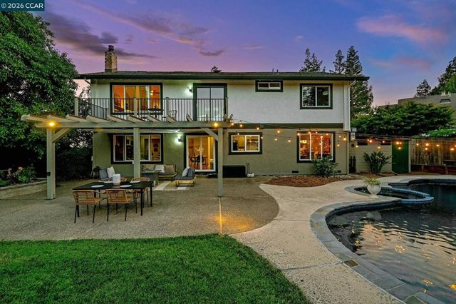 151 Blue Canyon Way, Martinez, CA 94553