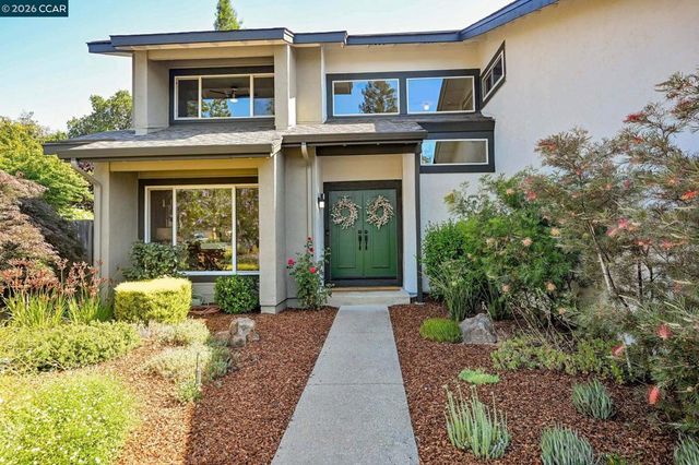 151 Blue Canyon Way, Martinez, CA 94553